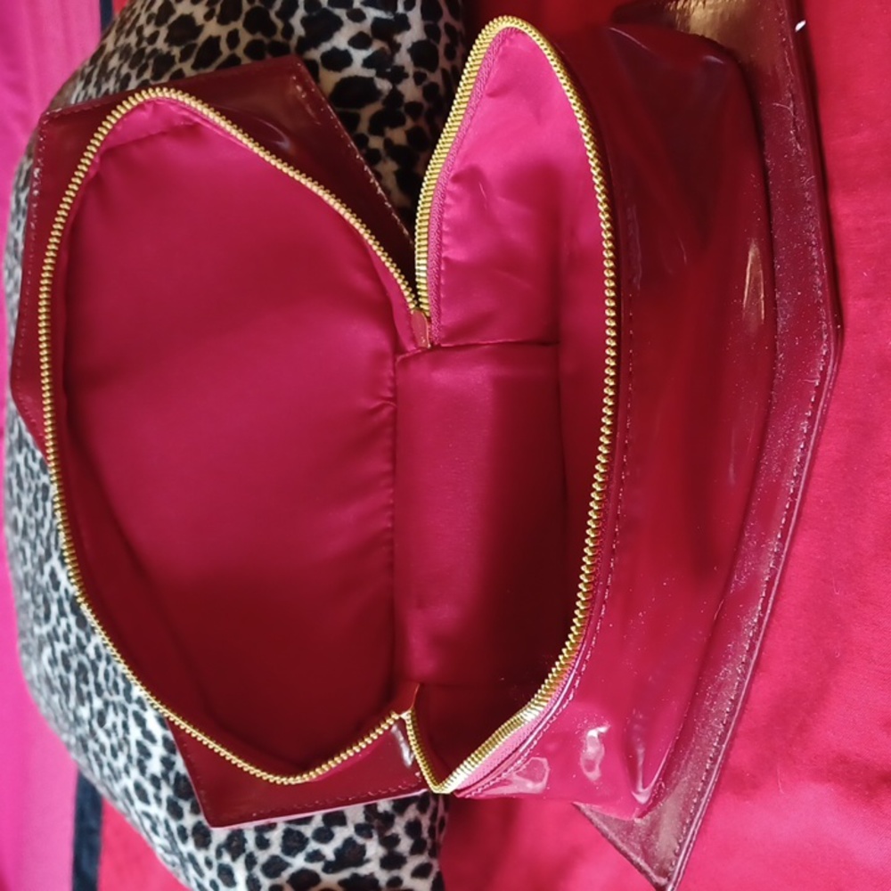 NWT Red coffin makeup or small purse black embroidery of cross,double zippers - Picture 5 of 8